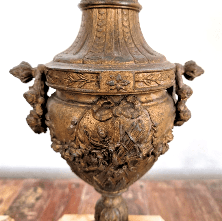 Bronse Vasen auf Marmor Sockel antik ATELIER WINTER 1